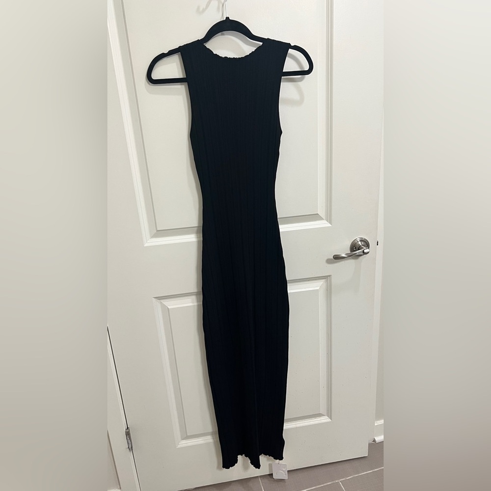 Commense Black Ribbed Maxi Dress